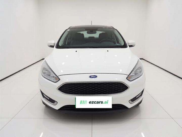 Focus 2015 Hatchback EcoBoost 180 AT Elite photo 2