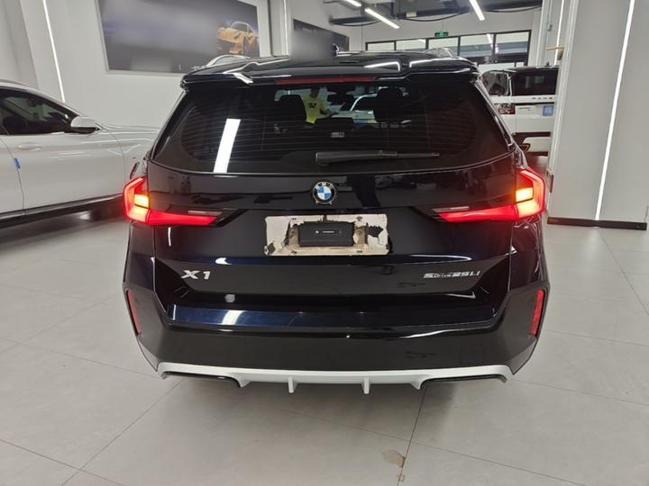 X1 2023 sDrive25Li M Sport Package photo 5
