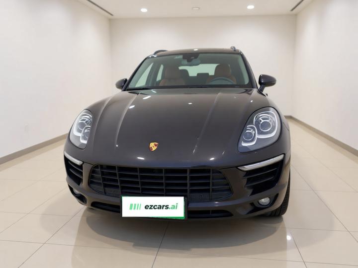 2017 Macan 2.0T photo 2