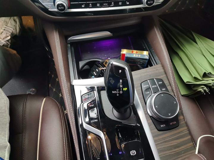 5 Series 2022 Facelift 530Li Leading Luxury photo 6