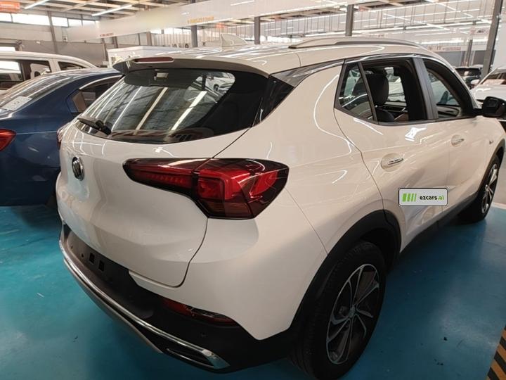 GX 2020 20T CVT RWD Luxury photo 4