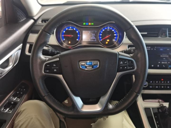 Vision 2018 1.5L AT photo 6