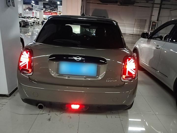 2019 1.5T COOPER 5-Door photo 3