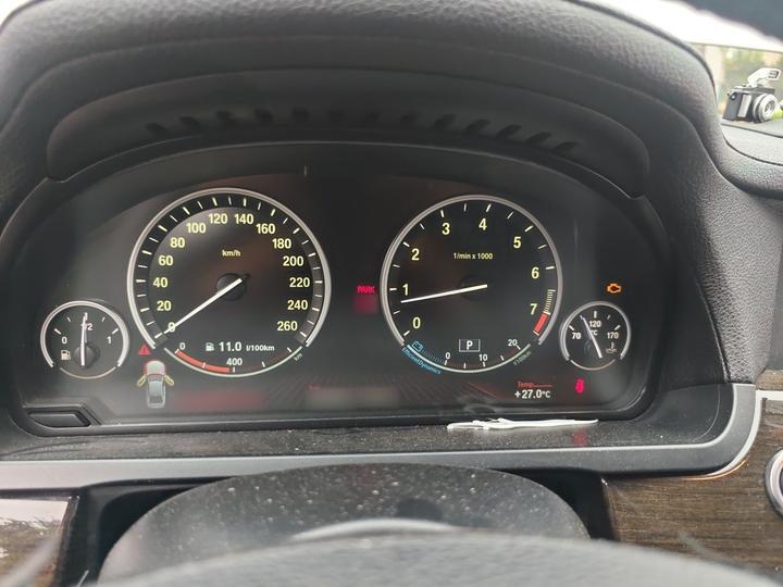 7 Series 2011 730Li photo 4