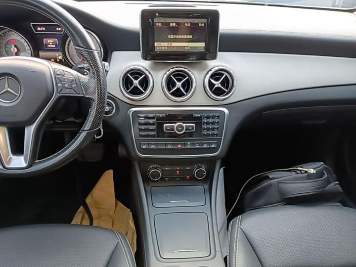 GLA 2015 GLA 220 4MATIC Fashion photo 8