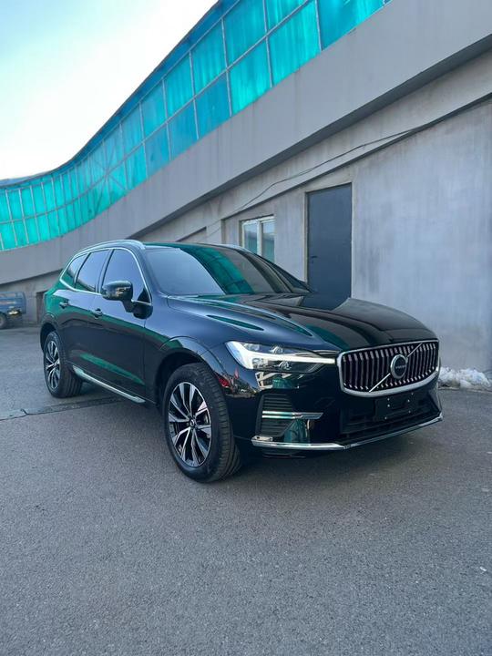 XC60 2024 B5 AWD Luxury photo 2