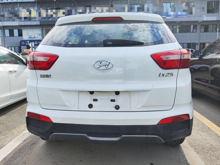 ix25 2015 1.6L AT RWD Smart GLS photo 3
