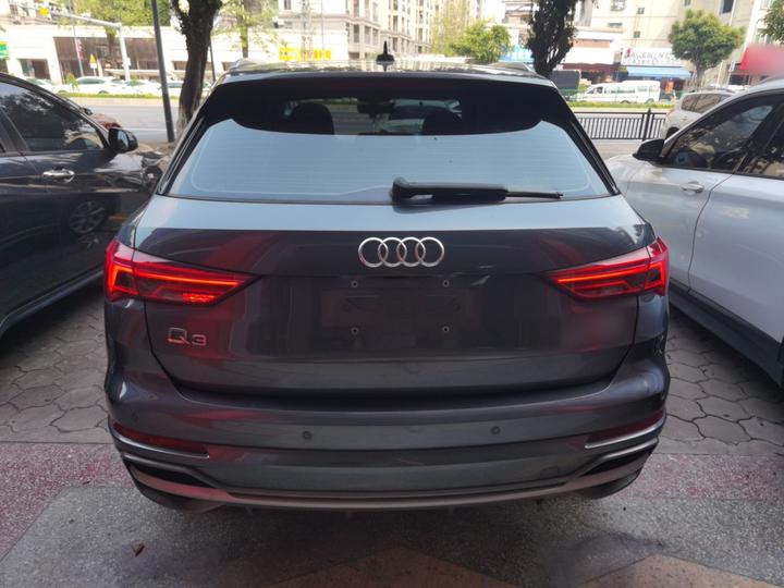 Q3 2019 35 TFSI Progressive Dynamic photo 3