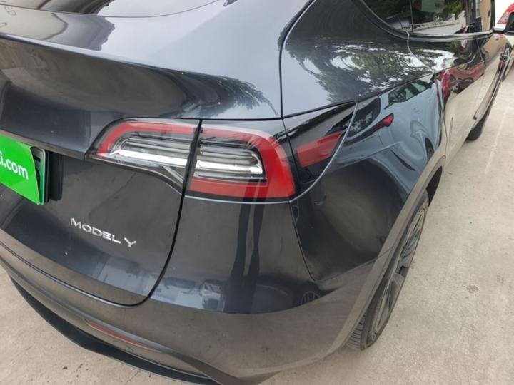 Model Y 2024 Long Range AWD photo 7