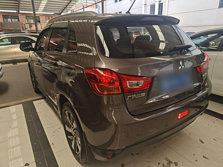ASX 2016 2.0L CVT RWD Pilot photo 4