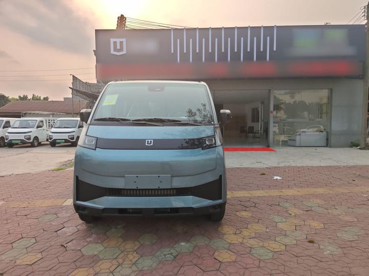 V 2025 V7E 50.2kWh photo 2