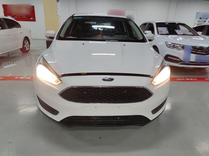 Focus 2018 Hatchback Classic 1.6L AT Comfort photo 2