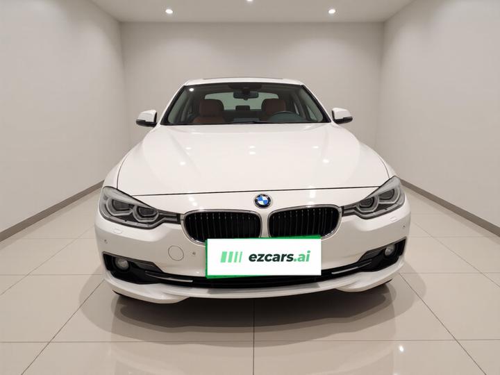 3 Series 2018 330Li xDrive Luxury photo 2