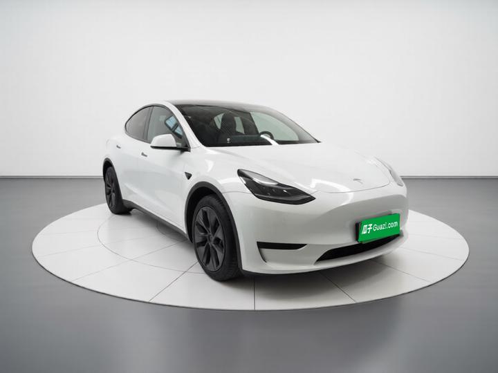 Model Y 2024 RWD photo 3