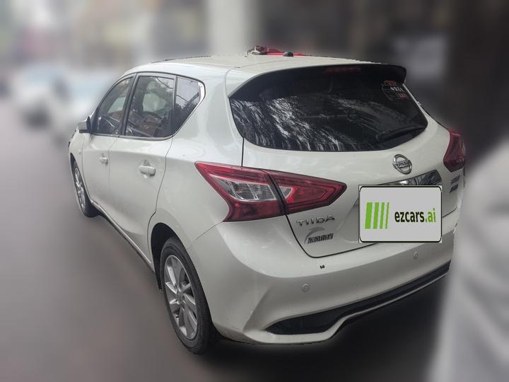Tiida 2016 1.6L CVT photo 4