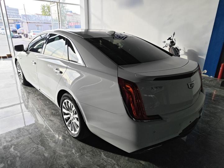 XTS 2018 28T Elite photo 4