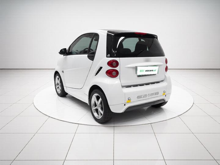 fortwo 2013 1.0T Coupe photo 4