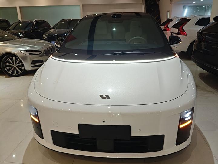 Li Auto i6 2025 AWD Standard photo 2