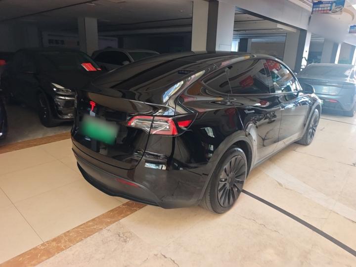 Model Y 2022 Facelift RWD photo 4