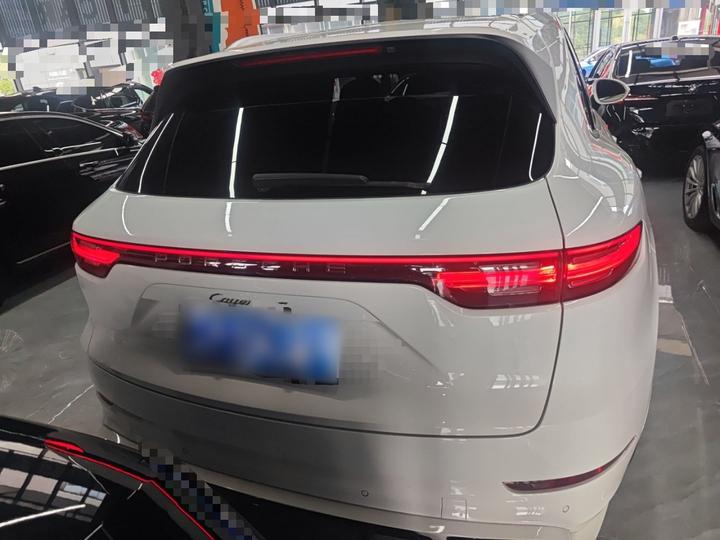 2019 Cayenne 3.0T photo 3