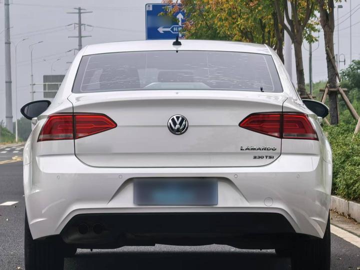 Lamando 2018 230TSI DSG photo 5