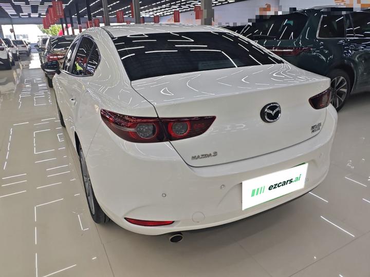 3 Axela 2022 2.0L AT photo 4