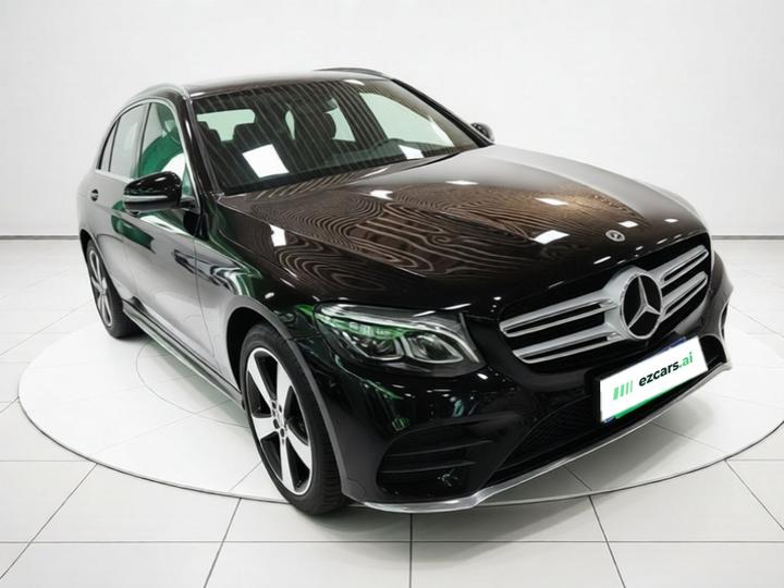 GLC 2018 Facelift GLC 260 4MATIC Luxury photo 3