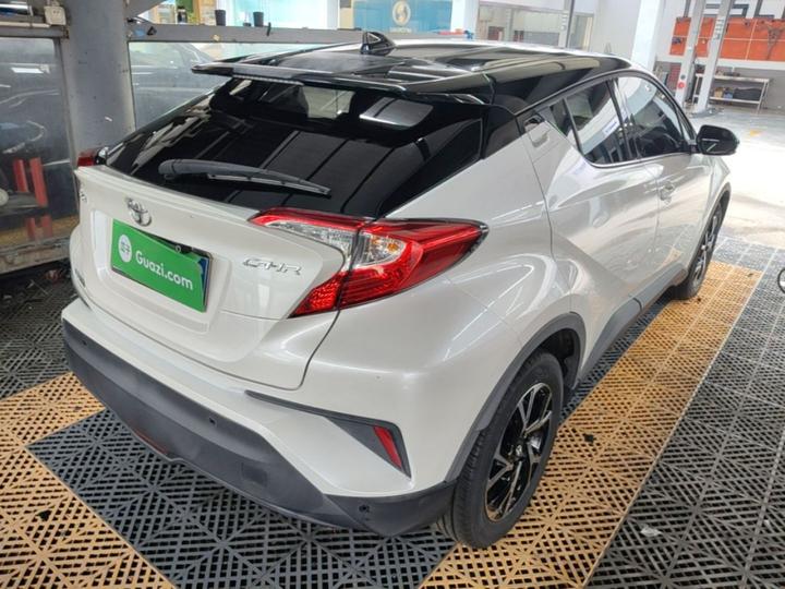 C-HR 2020 2.0L Leading photo 6