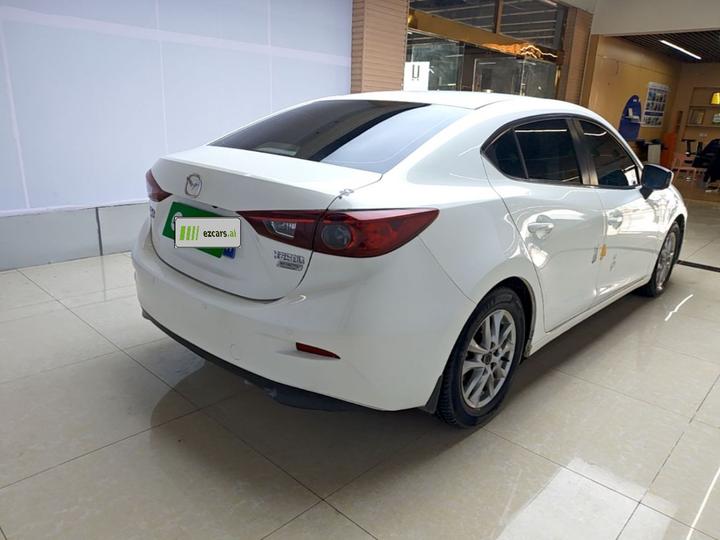 3 Axela 2016 Sedan 1.5L AT Comfort photo 4