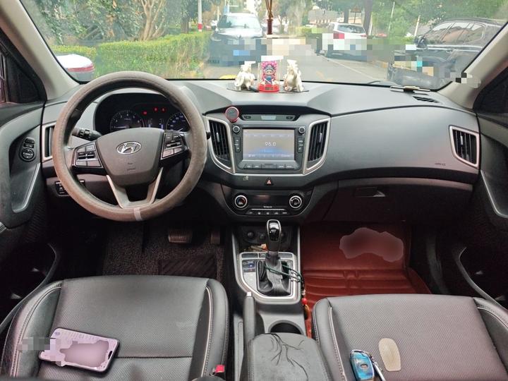 ix25 2015 1.6L AT RWD Premium DLX photo 5