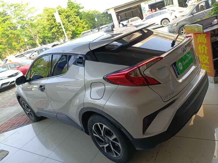 C-HR 2020 2.0L Leading photo 3