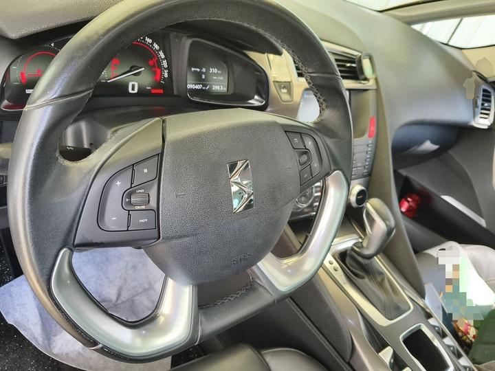 5 2015 1.6T Luxury THP160 photo 7