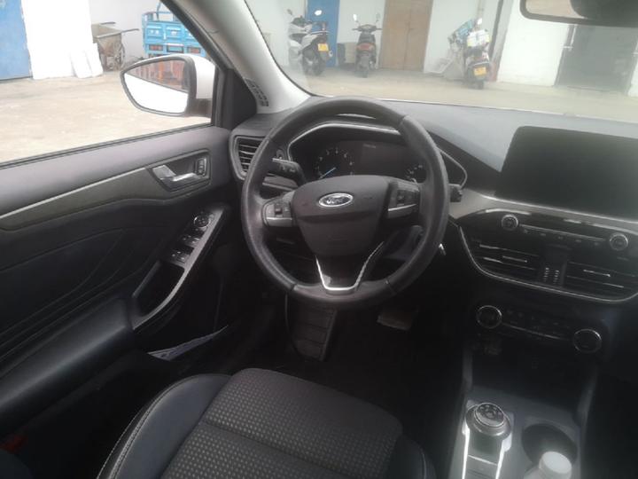 Focus 2019 Hatchback EcoBoost 180 AT photo 6