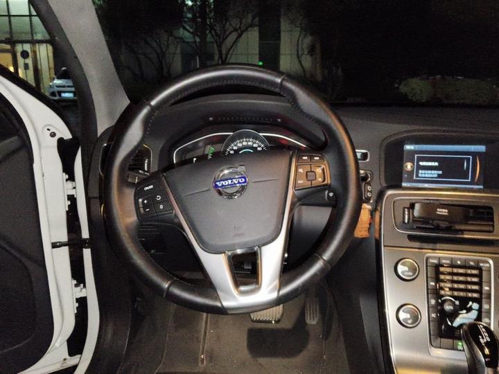 V60 2014 T5 photo 3