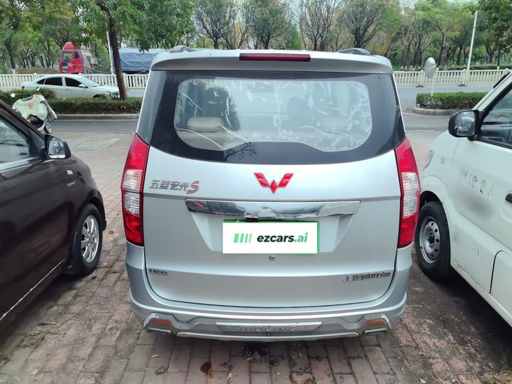 Wuling Hongguang 2014 1.5L S Standard photo 3