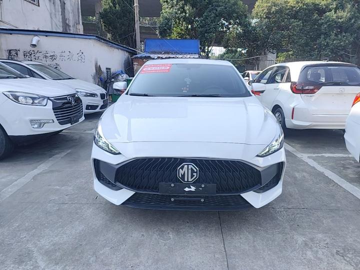 MG5 2023 180DVVT CVT Luxury photo 2