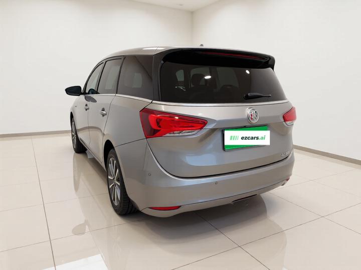 GL6 2018 18T 6-Seater Premium photo 4