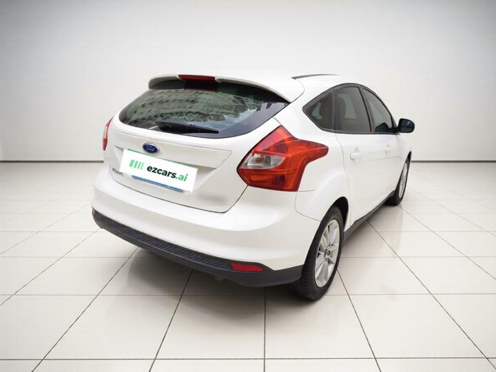 Focus 2015 Hatchback 1.6L MT Comfort photo 4