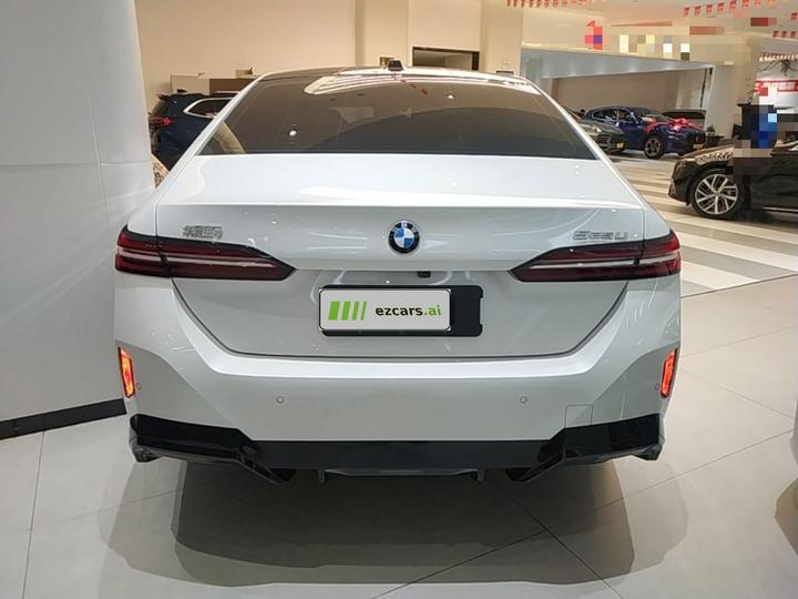 5 Series 2025 525Li M Sport Package photo 5