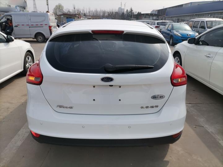 Focus 2017 Hatchback 1.6L AT Comfort photo 3