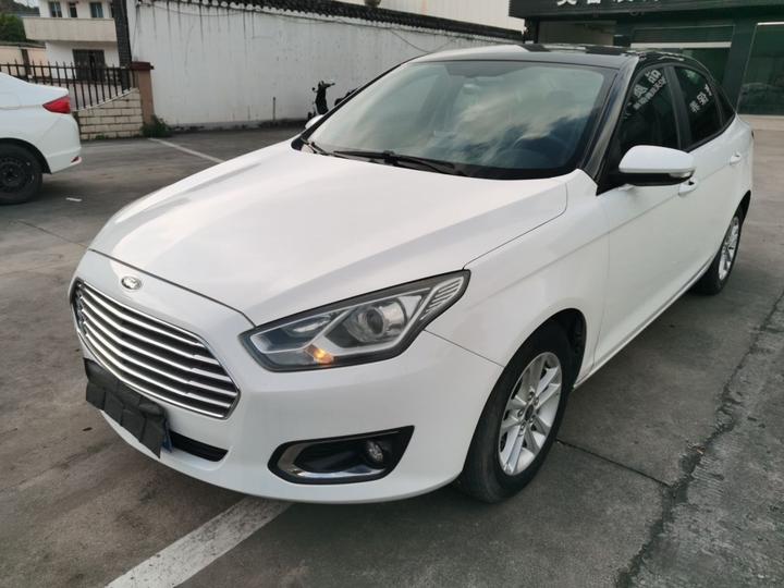 Escort 2019 Facelift 1.5L MT China VI
