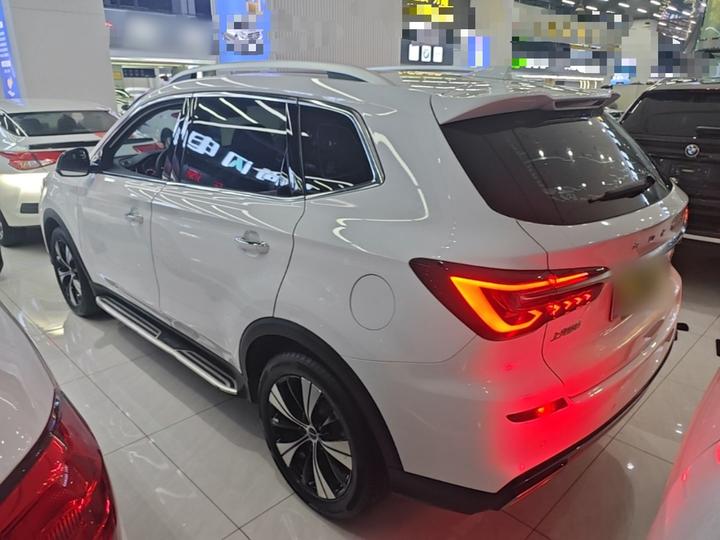 RX5 2020 PLUS 300TGI AT Ali Luxury photo 4