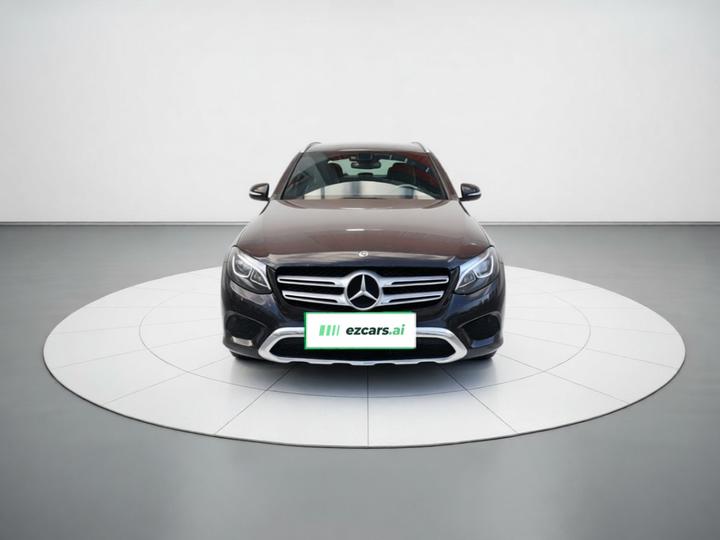 GLC 2017 GLC 200 4MATIC photo 2