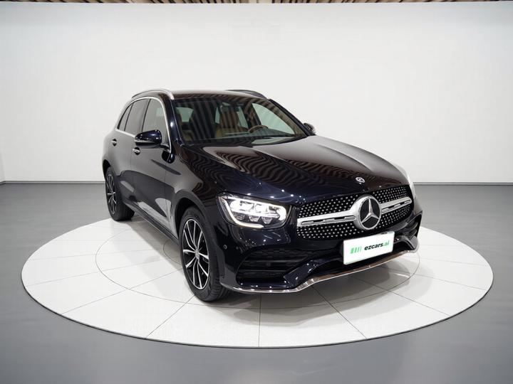 GLC 2021 GLC 260 L 4MATIC Luxury photo 3