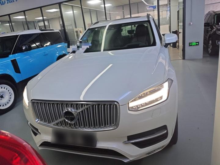 XC90 2018 T6 7-Seater photo 2