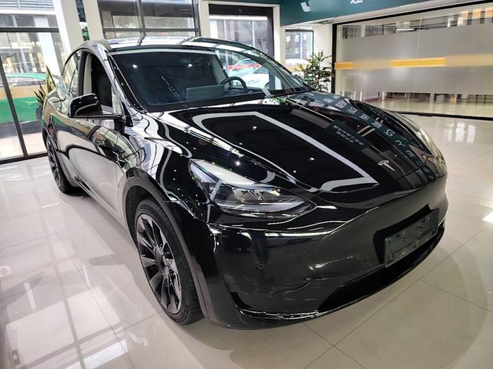 Model Y 2023 RWD photo 3
