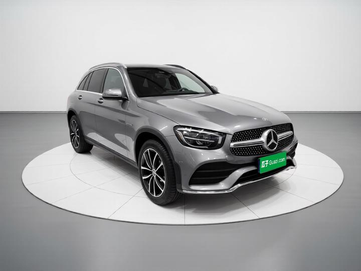 GLC 2020 Facelift GLC 260 L 4MATIC Luxury photo 3