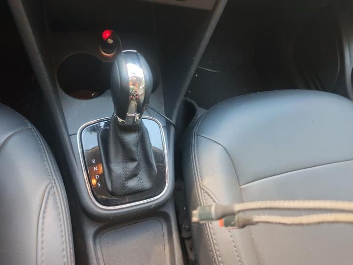 Polo 2016 1.6L AT Comfort photo 6