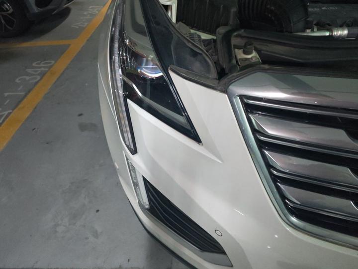 XT5 2017 28T AWD Leading photo 7