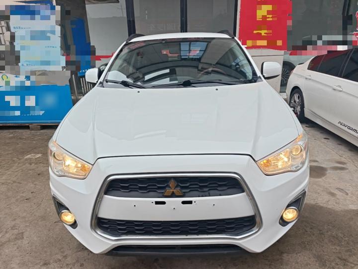 ASX 2013 2.0L CVT RWD Elite photo 2